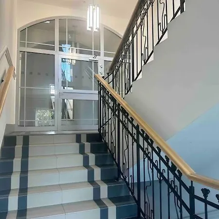 Loft Industrialny Przy Bulwarze Staromiejskim Апартаменты